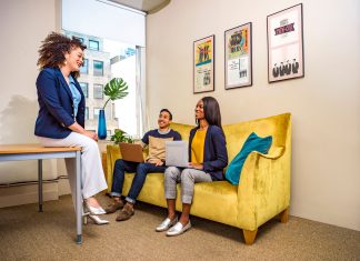 4 Ways to Get Noticed by Your Boss
