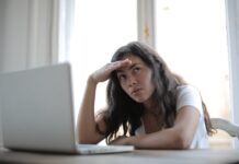 4 Signs Your Body Is Trying To Tell You To Slow Down